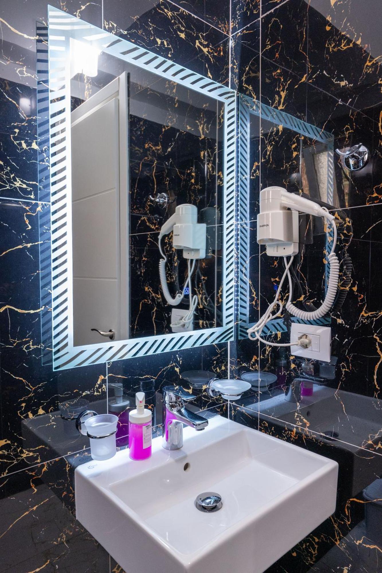 Hotel Elite Саранде Екстериор снимка