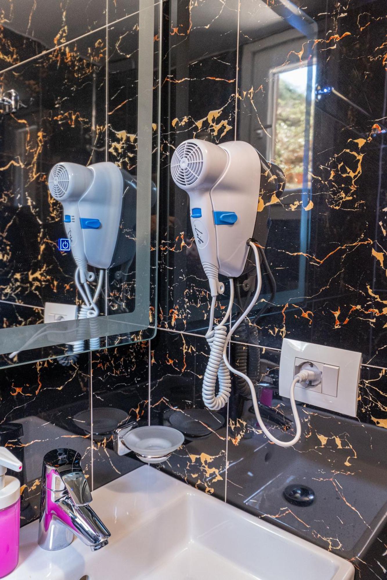 Hotel Elite Саранде Екстериор снимка