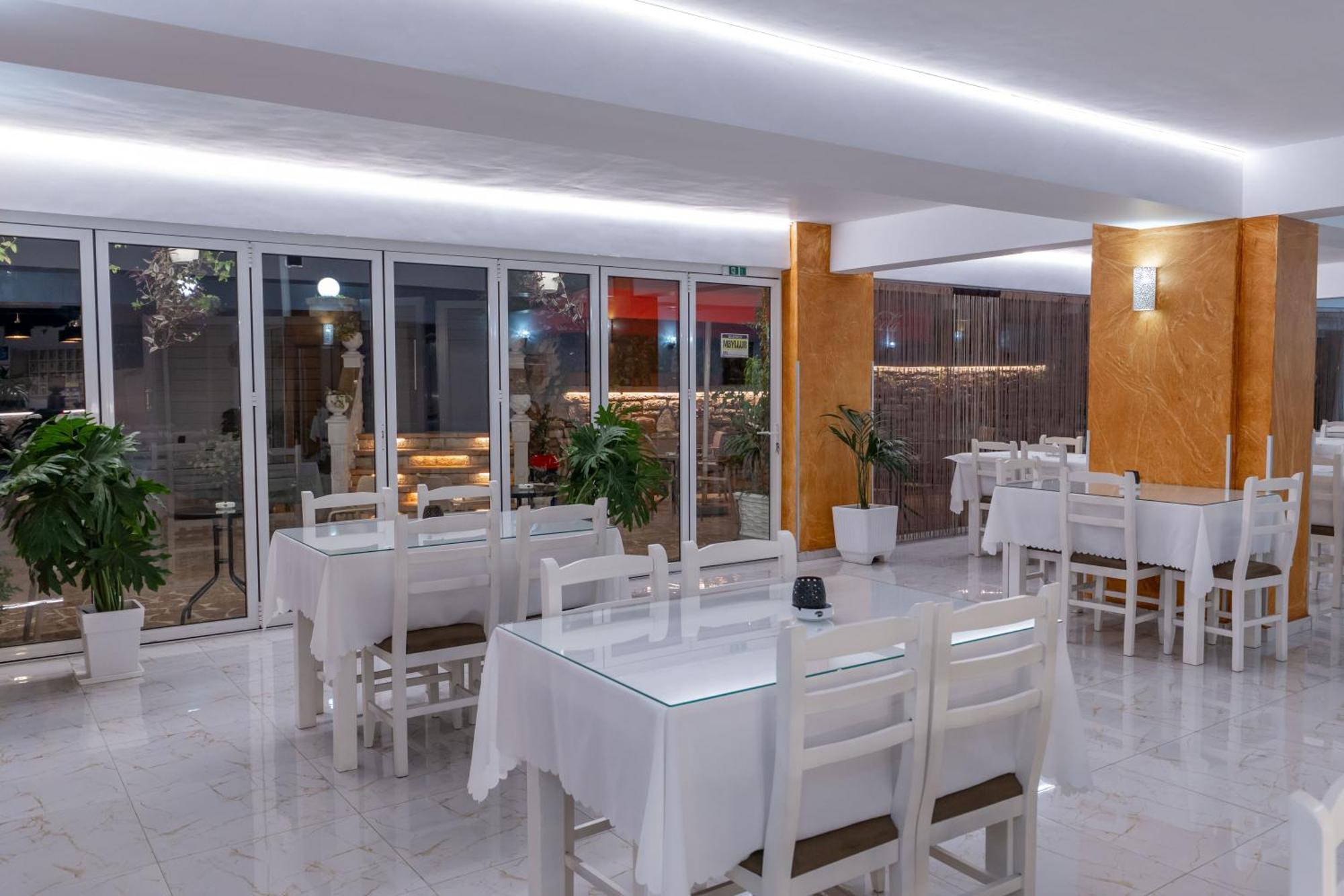 Hotel Elite Саранде Екстериор снимка